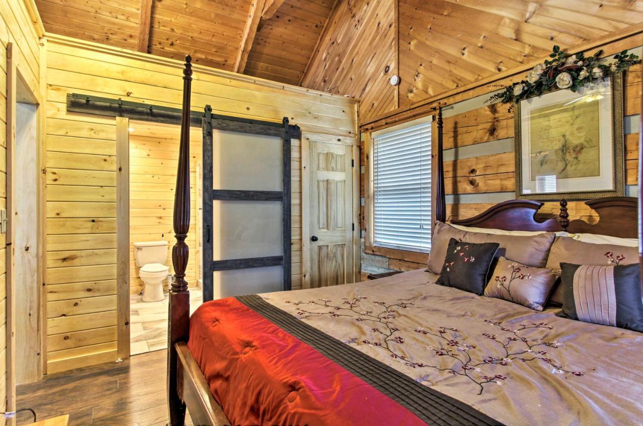 Sevierville Cabin With Private Hot Tub And Fireplace! Bagian luar foto