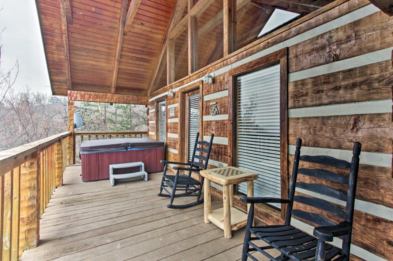 Sevierville Cabin With Private Hot Tub And Fireplace! Bagian luar foto