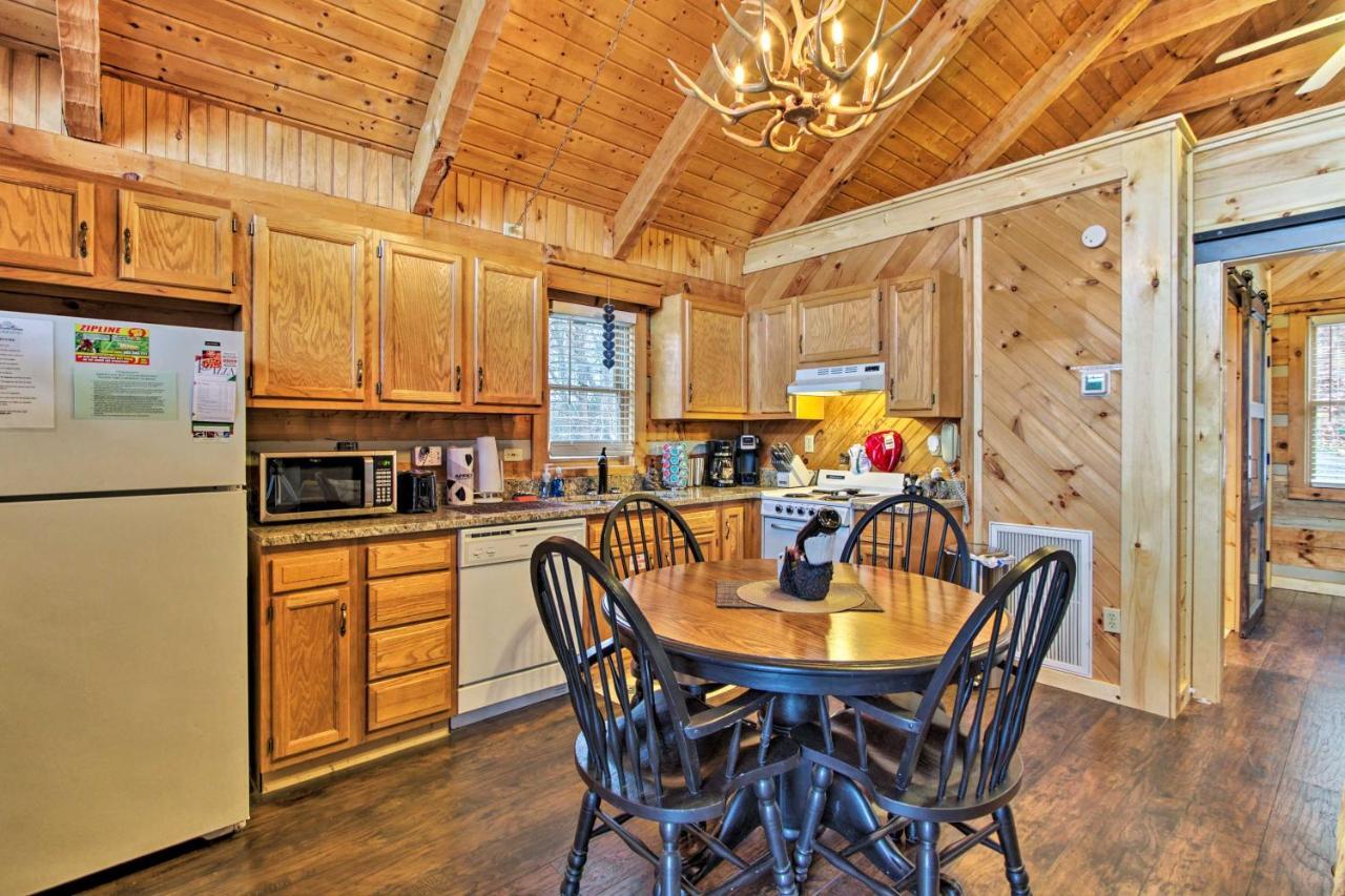 Sevierville Cabin With Private Hot Tub And Fireplace! Bagian luar foto